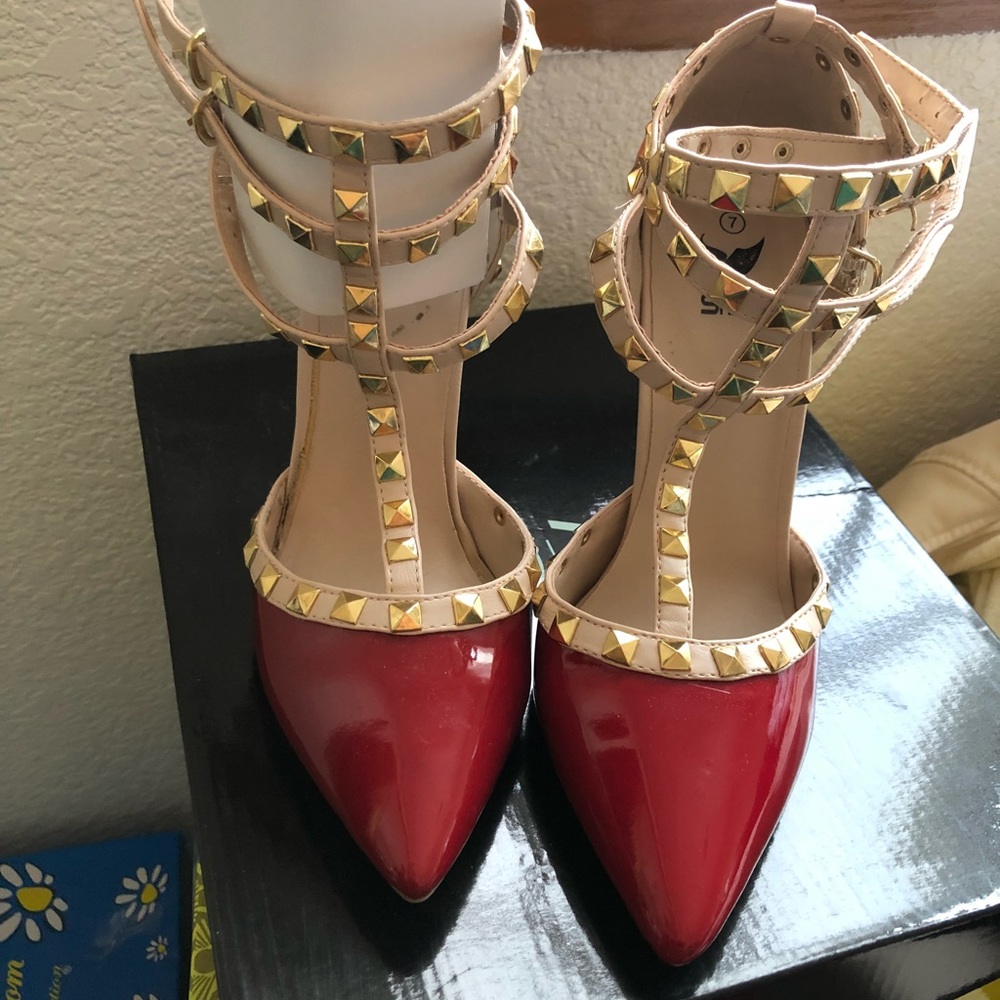 Red and gold Rockstudded